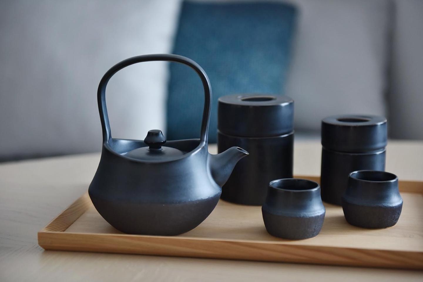 Silks Club Hotel Kaohsiung Exterior foto A set of Japanese tea utensils