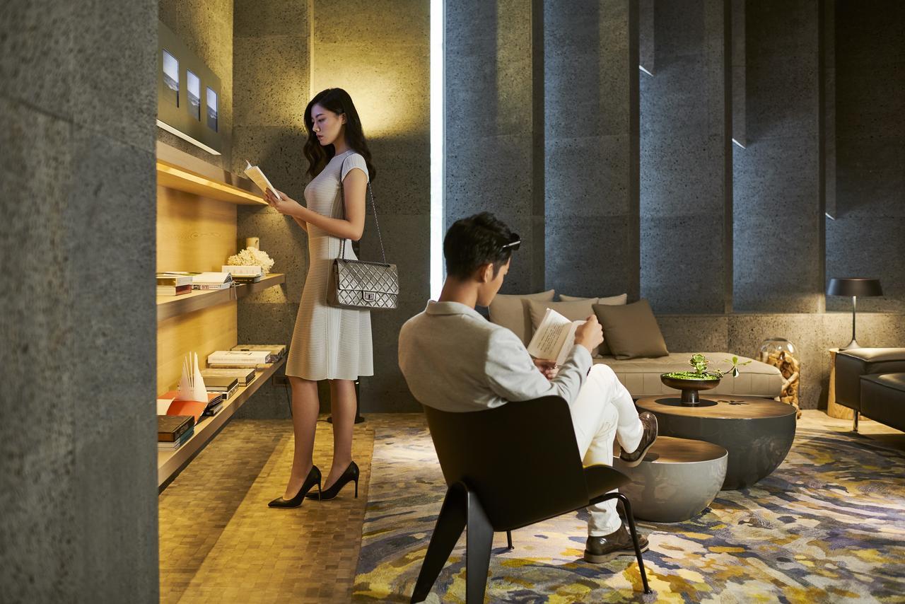Silks Club Hotel Kaohsiung Exterior foto The Club at Hong Kong International Airport