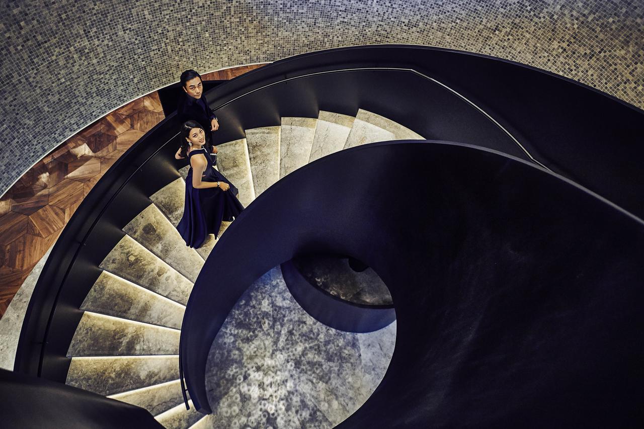 Silks Club Hotel Kaohsiung Exterior foto Spiral staircase